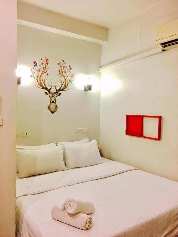 Jellybean Ezy Hostel Sathorn Banguecoque Quarto foto