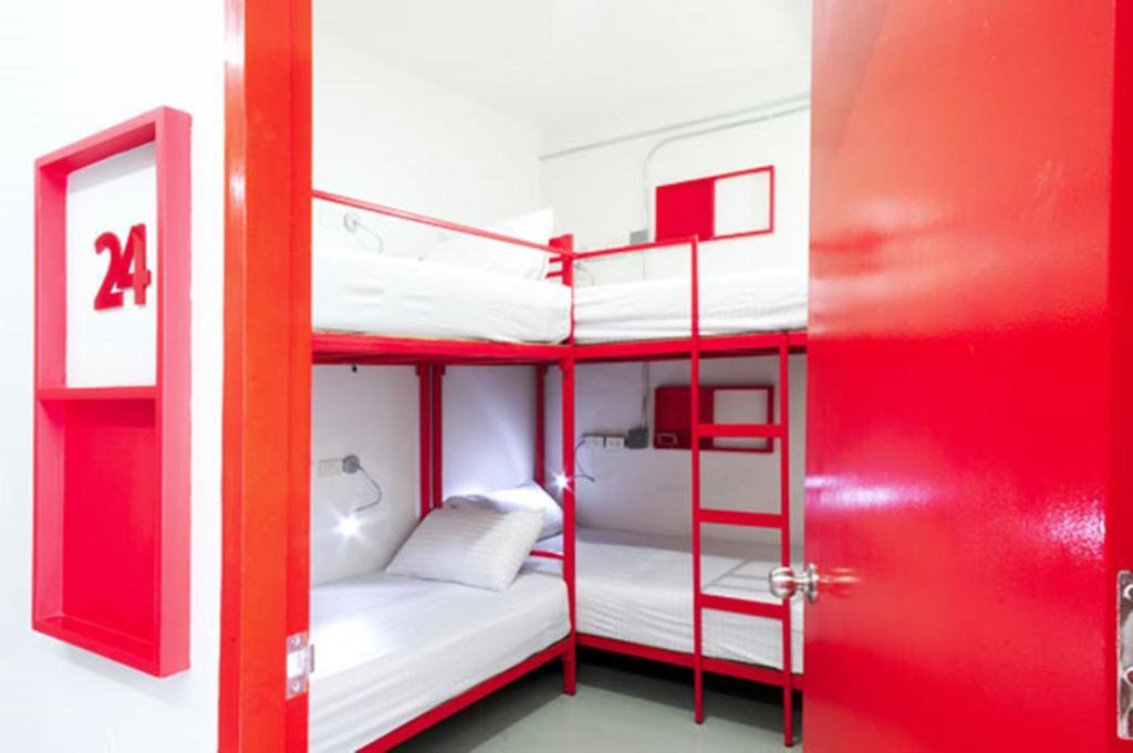 Jellybean Ezy Hostel Sathorn Banguecoque Quarto foto