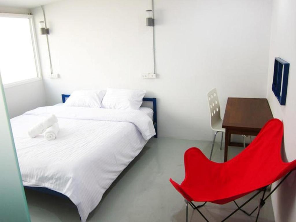 Jellybean Ezy Hostel Sathorn Banguecoque Quarto foto