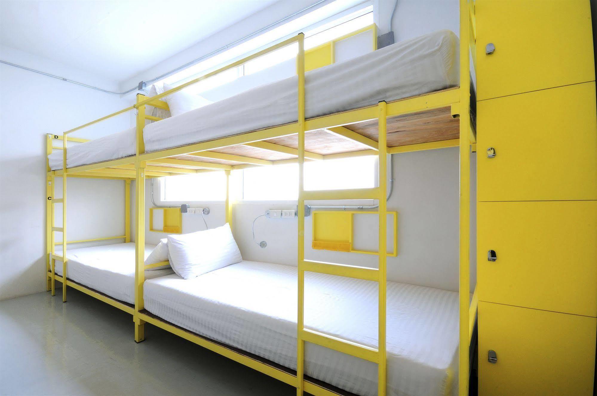 Jellybean Ezy Hostel Sathorn Banguecoque Exterior foto